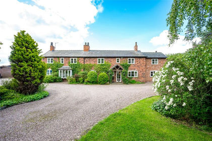 14.5 acres of House with Land for sale in Tiverton and Tilstone Fearnall