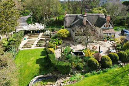 1 acre of Farmhouse for sale in South Barrow