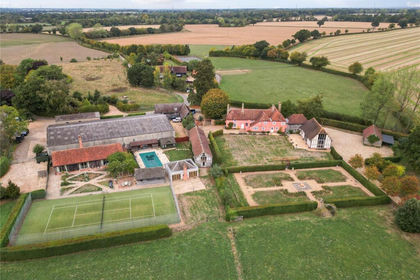 6.5 acres of Farmhouse for sale in Shelley