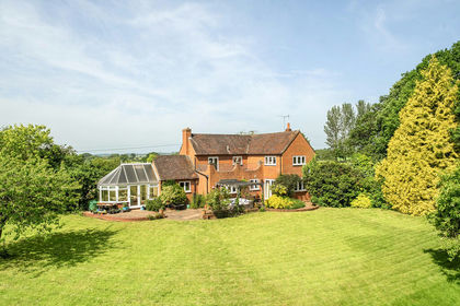 8.3 acres of House with Land for sale in Astley and Dunley
