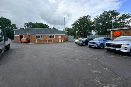Warehouse for sale in Fareham and Waterlooville