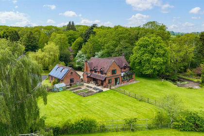 11.3 acres of House with Land for sale in Cardington