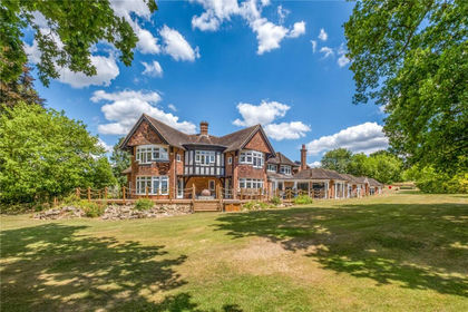 5 acres of Country Estate for sale in Plaxtol