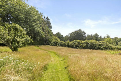 1 acre of House with Land for sale in Heathfield and Waldron