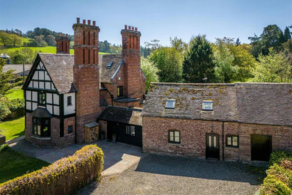 2.7 acres of House with Land for sale in Monkhopton