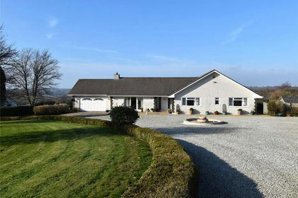 2.5 acres of House with Land for sale in Colan