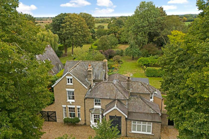 1 acre of Farmhouse for sale in Badwell Ash