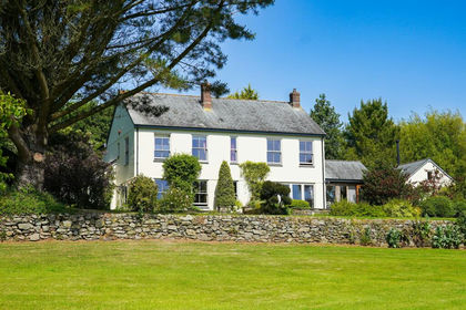 7 acres of House with Land for sale in Malborough