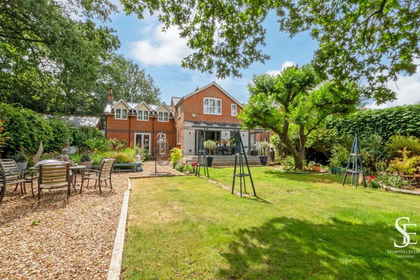 Land for sale in Bracknell