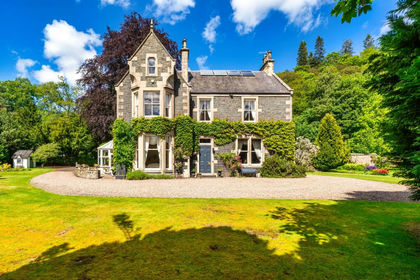 2.5 acres of House with Land for sale in Dumfriesshire, Clydesdale and Tweeddale