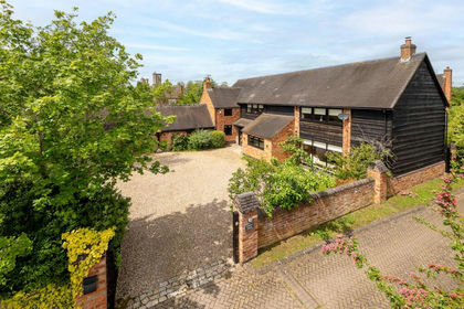 Barn Conversion for sale in Long Marston