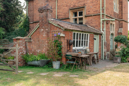1 acre of House with Land for sale in Staunton on Wye