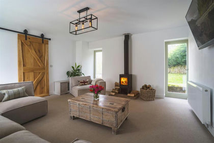 Barn Conversion for sale in Chapel-en-le-Frith