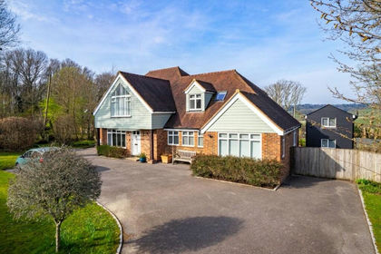 1.3 acres of House with Land for sale in Etchingham