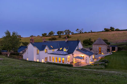 63 acres of House with Land for sale in Hennock
