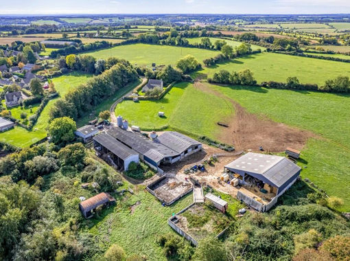 104 acres of Farm for sale in Clapton-on-the-Hill