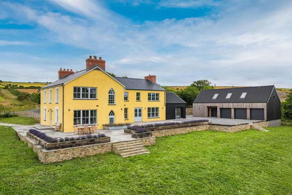 21 acres of Farmhouse for sale in Nevern