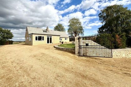 1.4 acres of House with Land for sale in Bremhill