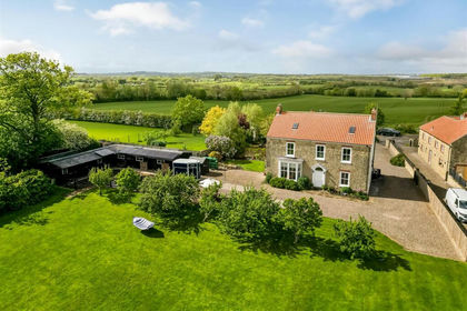 7 acres of Equestrian property for sale in Coatham Mundeville