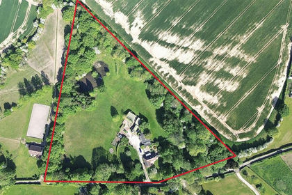 6 acres of House with Land for sale in Carlton in Lindrick