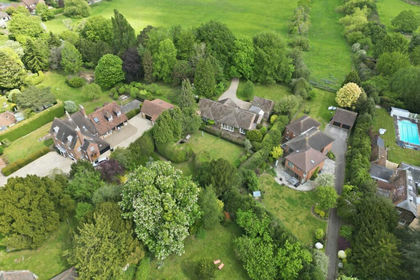 10 acres of House with Land for sale in Aspley Guise