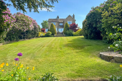 2.9 acres of Agricultural Land for sale in Chapel-en-le-Frith