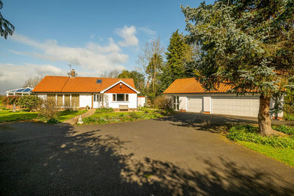 3.5 acres of House with Land for sale in Farndon