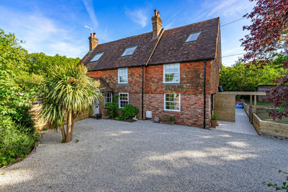 1.3 acres of Cottage for sale in Ticehurst