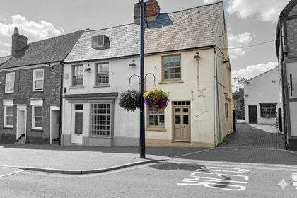 Historic House for sale in Newport Pagnell