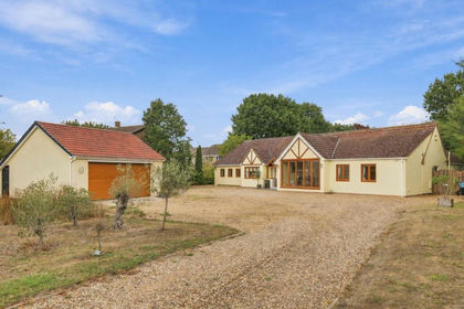 1 acre of House with Land for sale in Layer-de-la-Haye