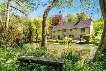 1 acre of House with Land for sale in Uley