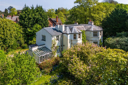 1.2 acres of House with Land for sale in Wolverhampton West
