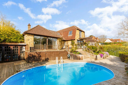 1.5 acres of Land for sale in Great Marlow