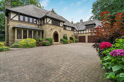 1 acre of House with Land for sale in Scarcroft