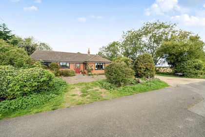 7 acres of Equestrian property for sale in Saltfleetby