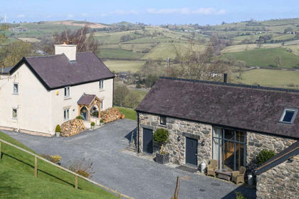 1 acre of Land for sale in Gwyddelwern