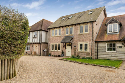 Land for sale in Binsted