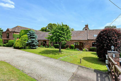 4 acres of House with Land for sale in Worfield