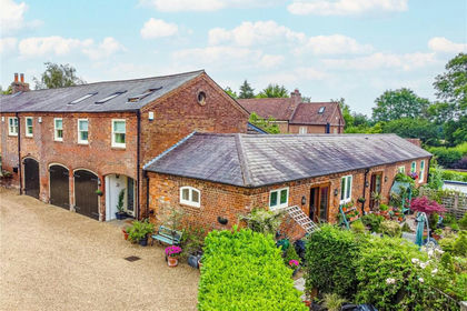 Land for sale in Markyate