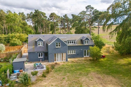 1 acre of House with Land for sale in Berwickshire, Roxburgh and Selkirk
