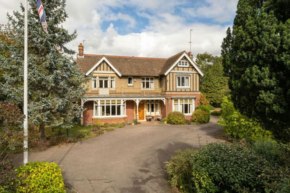2 acres of House with Land for sale in Biddenham