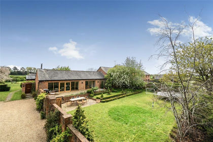 Barn Conversion for sale in Wing