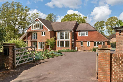 1.3 acres of House with Land for sale in Bursledon