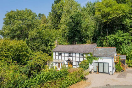 1.3 acres of Cottage for sale in Meifod
