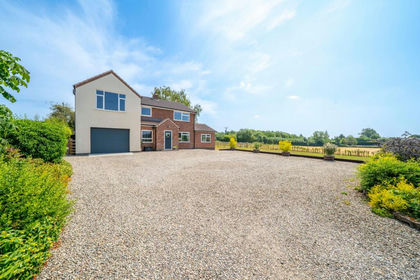 1 acre of House with Land for sale in Eardington