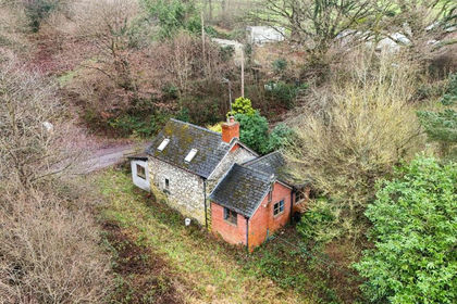 1 acre of Land for sale in Llangyniew