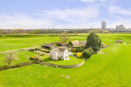 84.3 acres of Farm for sale in Rugby