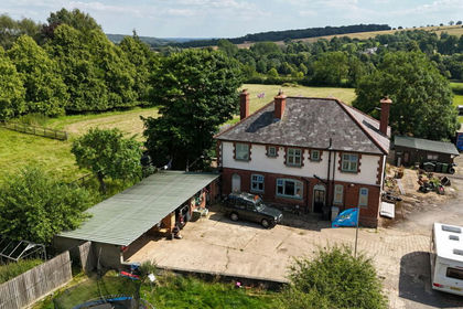 2.5 acres of House with Land for sale in Belton-in-Rutland