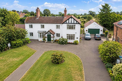 1.7 acres of House with Land for sale in Maisemore