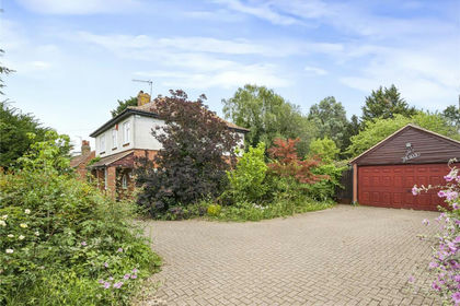 1.5 acres of House with Land for sale in Crockenhill